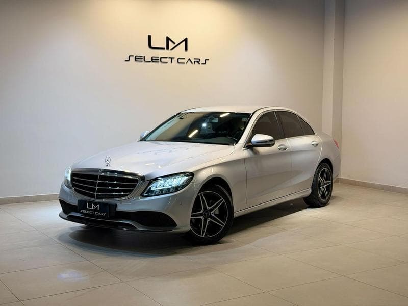 Mercedes-Benz C180 2018/2019 — foto de estúdio LM