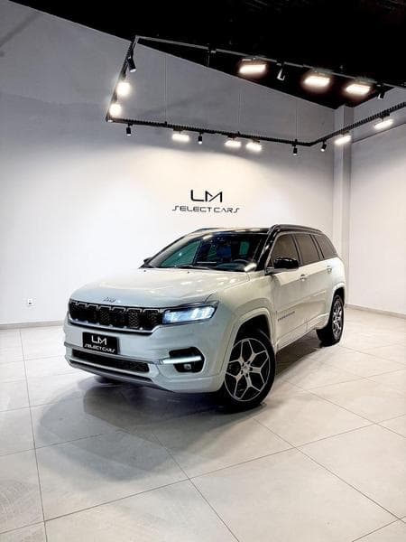 Jeep Commander Overland 2022/2022 — foto de estúdio LM